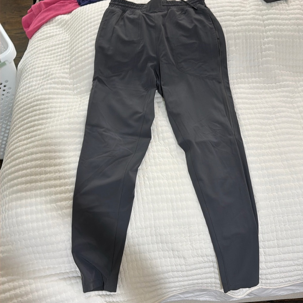 Lululemon men’s jogger/ straight pants